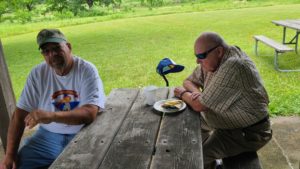 Glenn (K9GLN) and Jack (W9MU).  Nice to see Jack stopping by for a visit