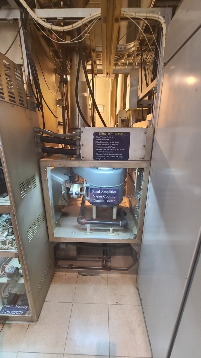Final amplifier and cooling system