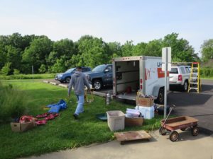 Roger KF9D unloading the rental trailer
