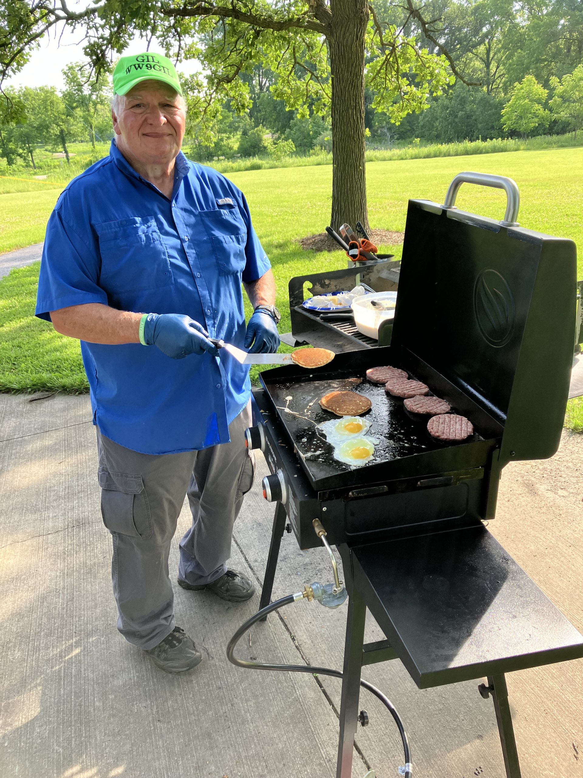 Gil (WW9GIL) cooking breakfast